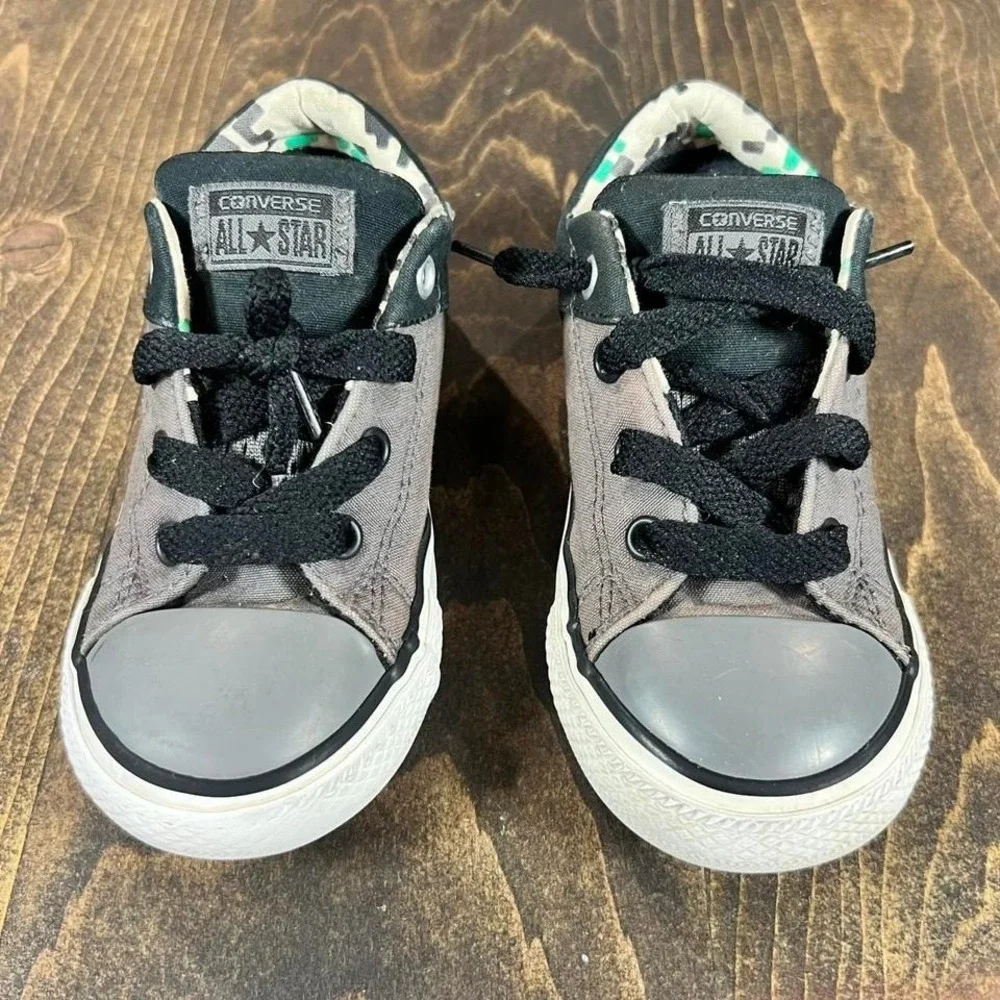 Grey and black Converse low top slip on trainers size 8c grunge skater